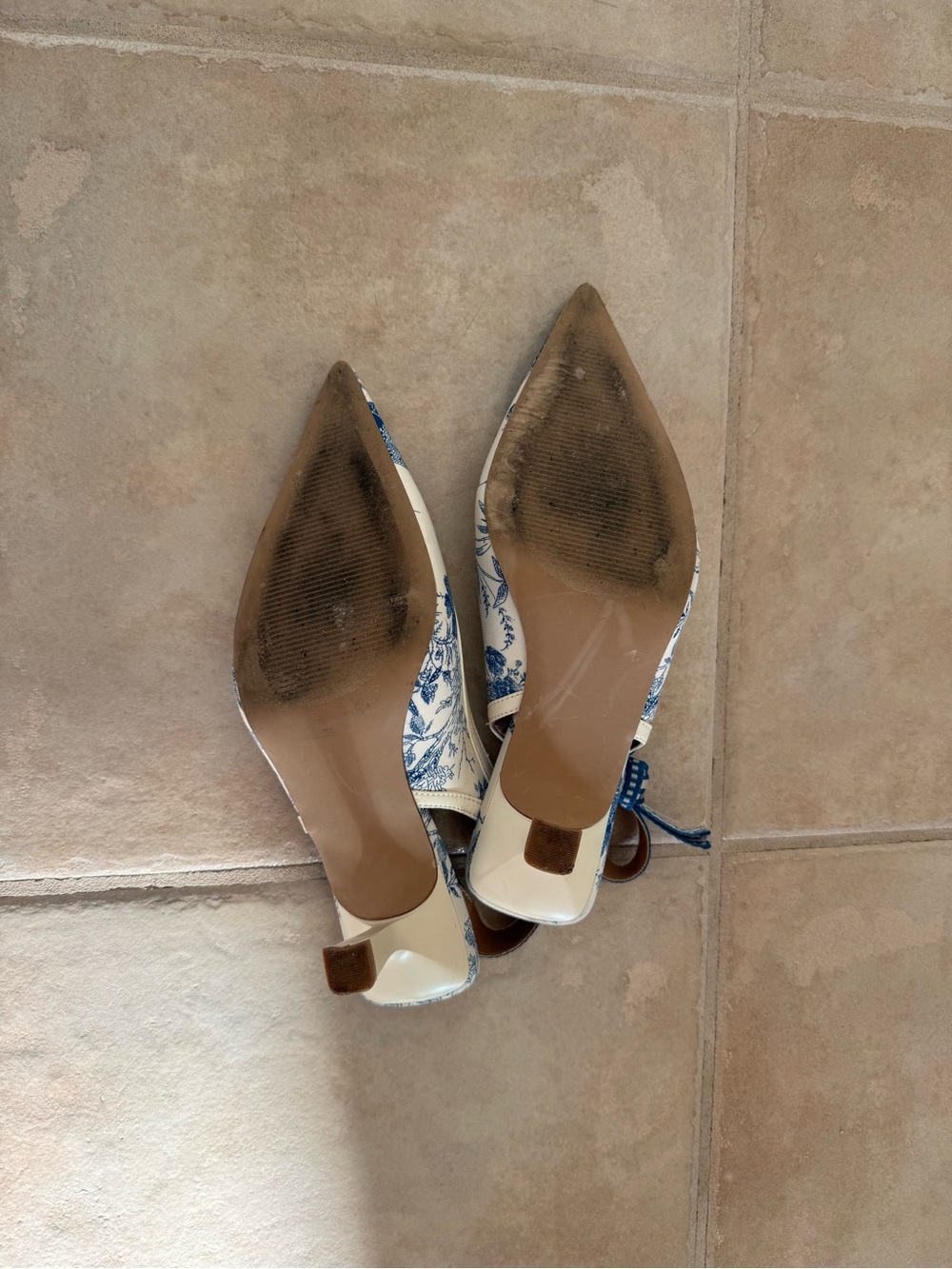 Steve Madden White and Blue Floral Pointed Toe Slingback Heels - Picture 6 of 7